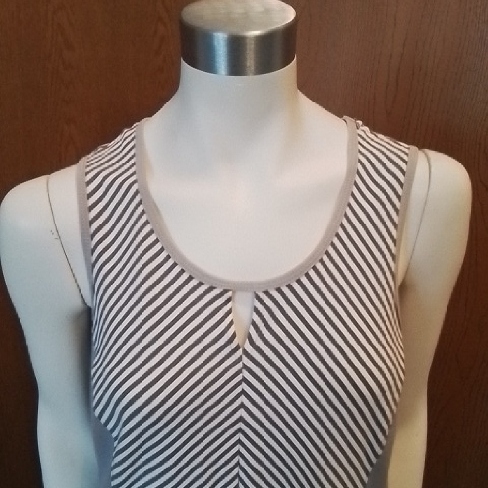 Picadilly Sleeveless Gray/White Striped Rayon/Spandex Top, M.